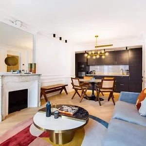  Apartment Newly Rebuilt By Architect - Center Of